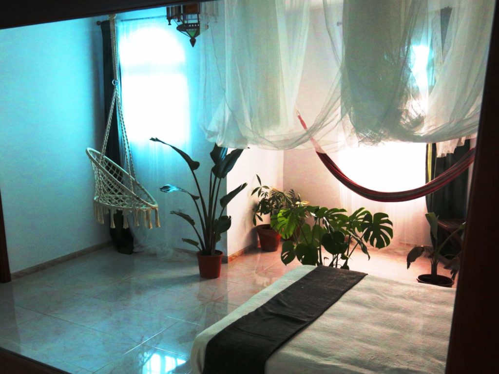 Habitación Tropical con plantas